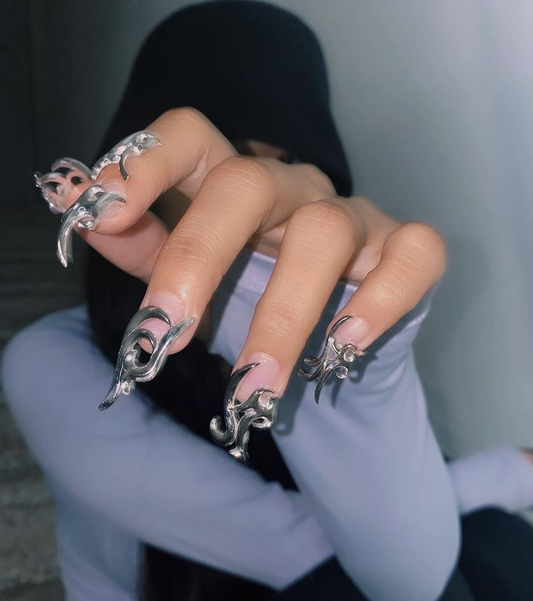 futuristic nail