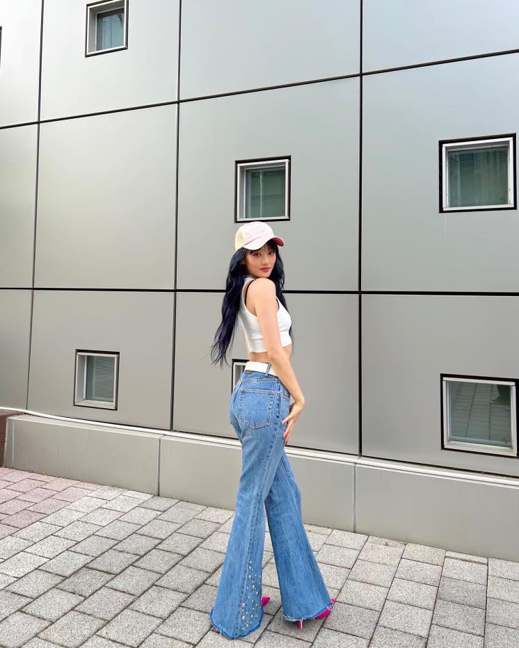 quần jeans bootcut 