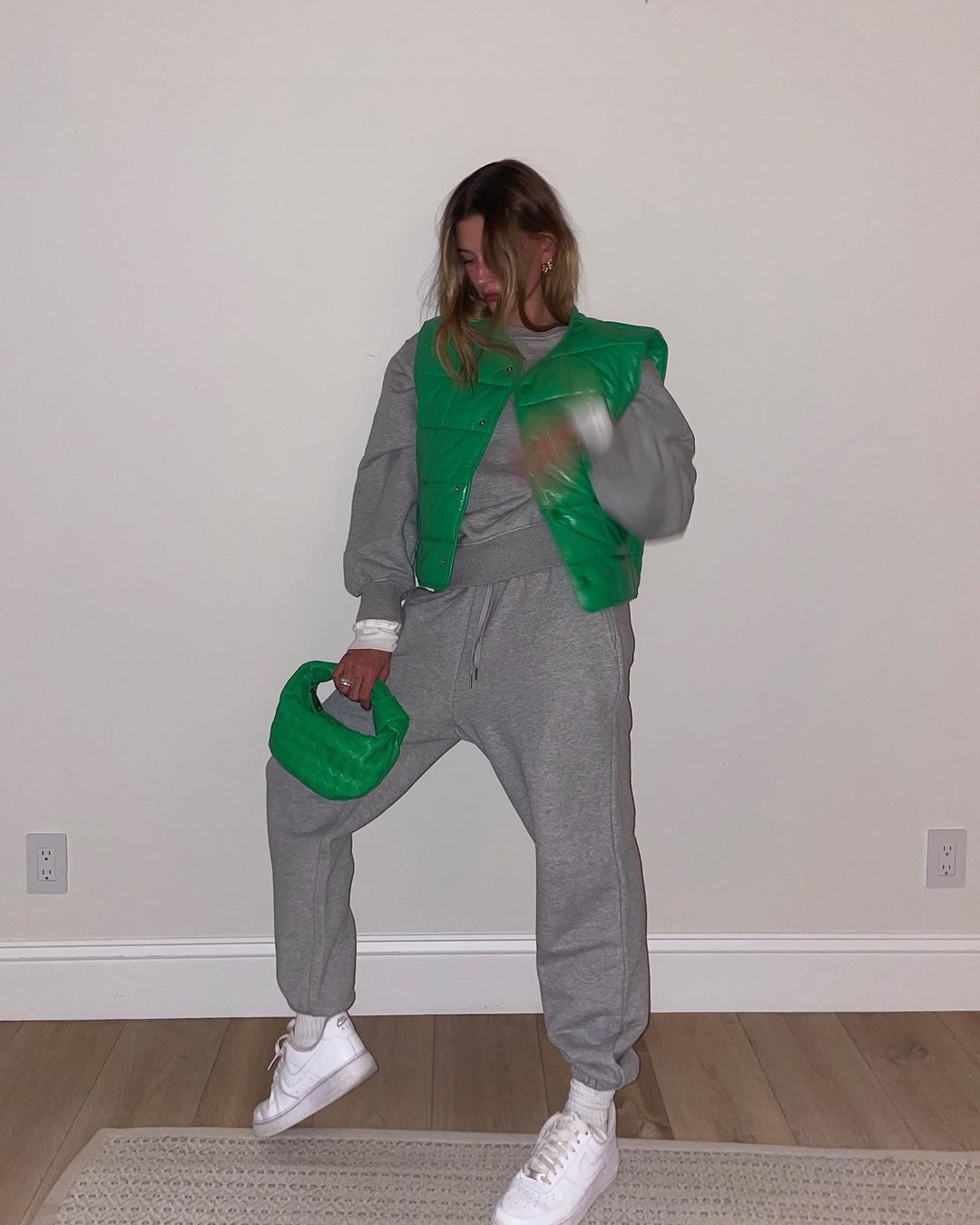 haileybieber diện quần jogger