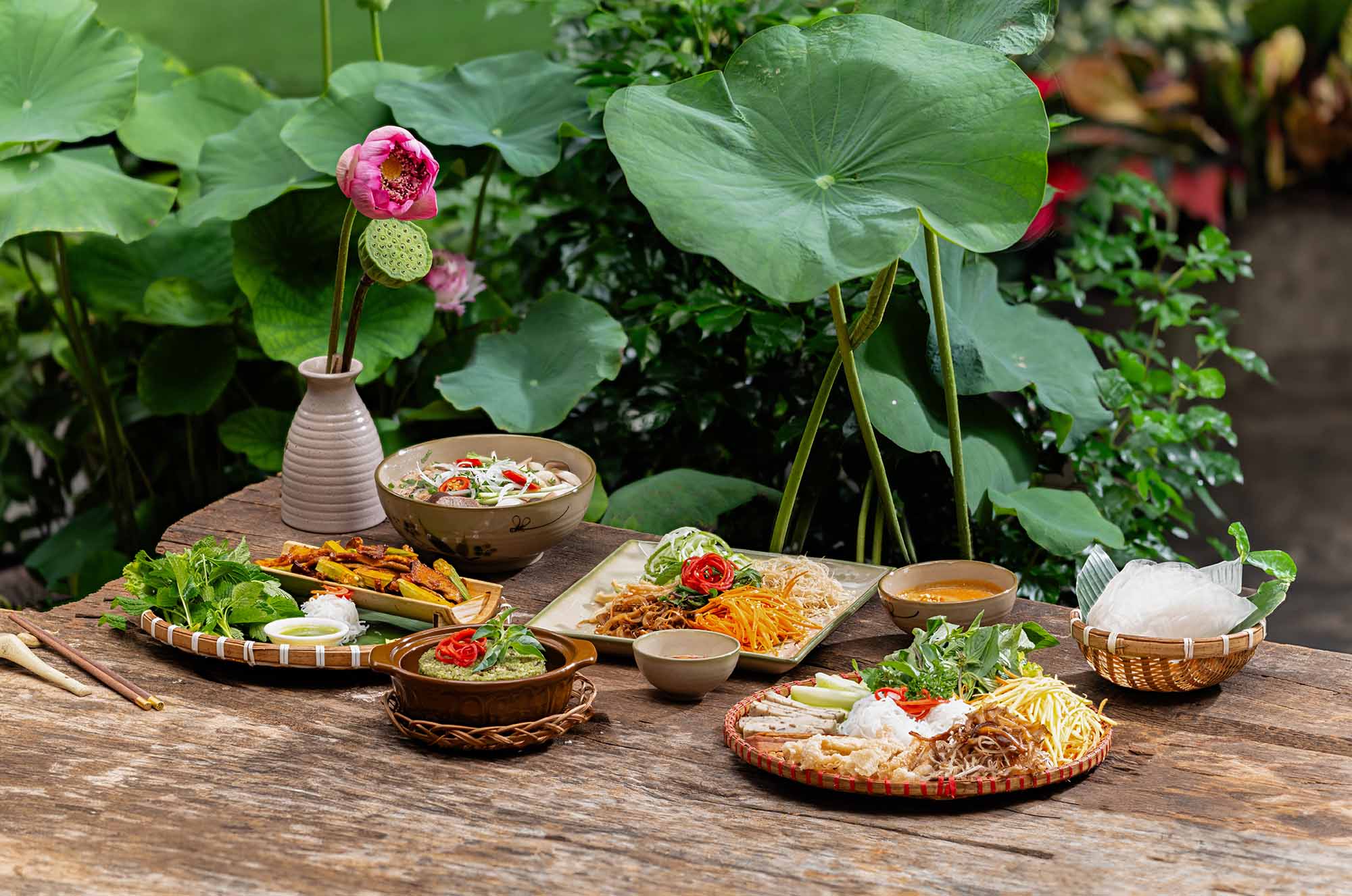 thực đơn tại quán chay Zenhouse Café & Vegetarian Restaurant