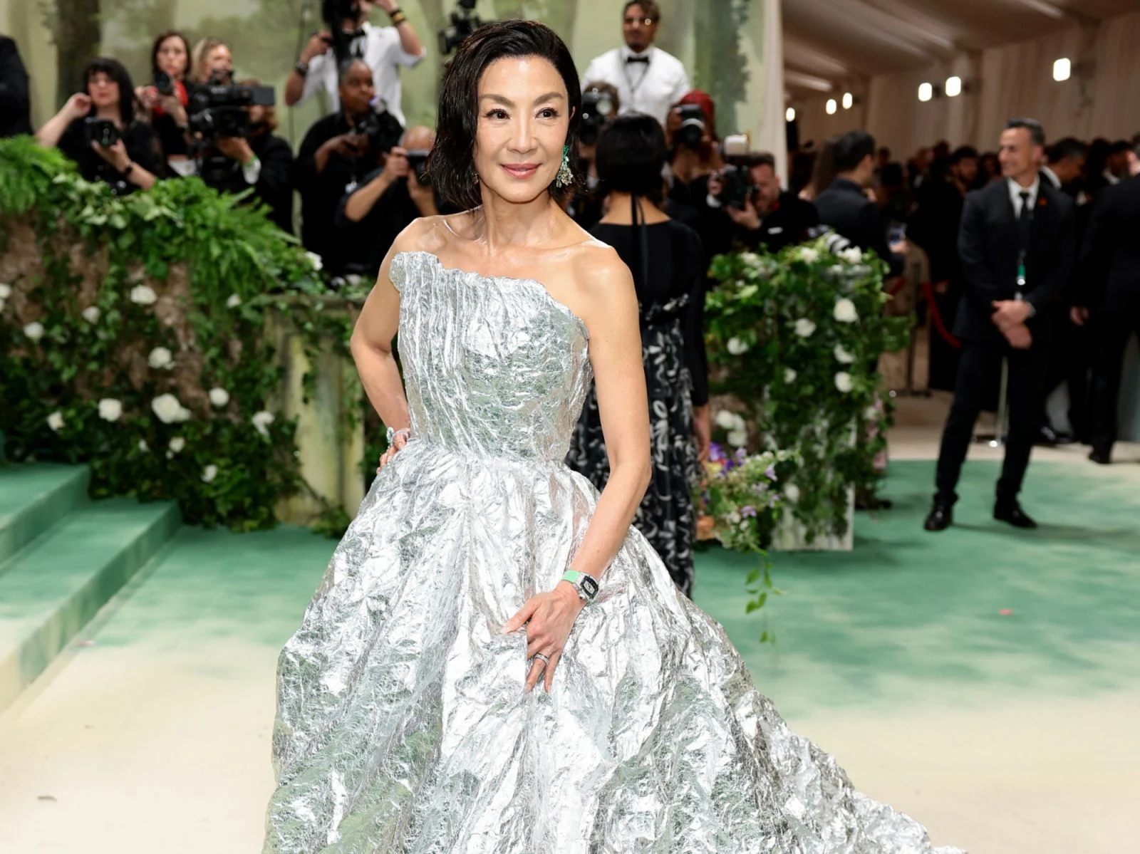 Dương Tử Quỳnh trong bộ váy đến từ Balenciaga. (Ảnh: Getty Images)