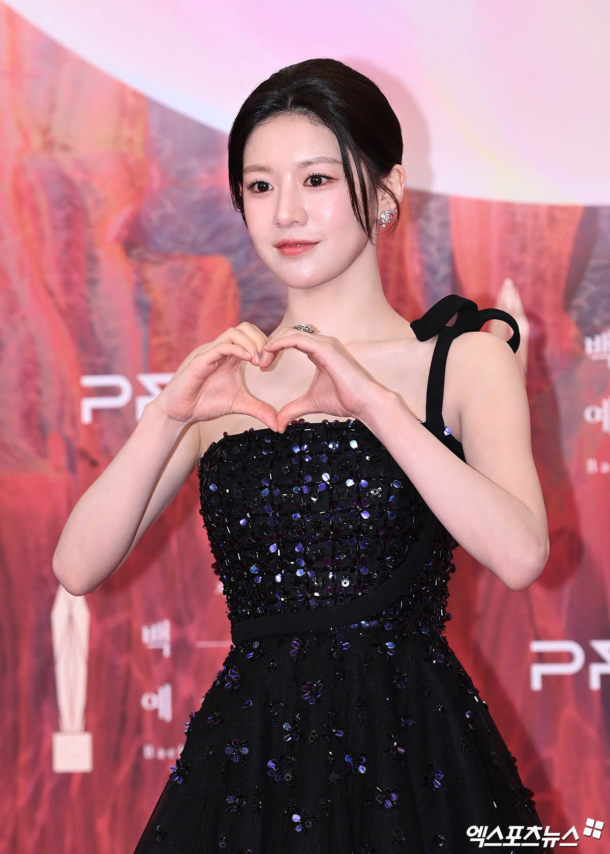 go-youn-jung-baeksang-3