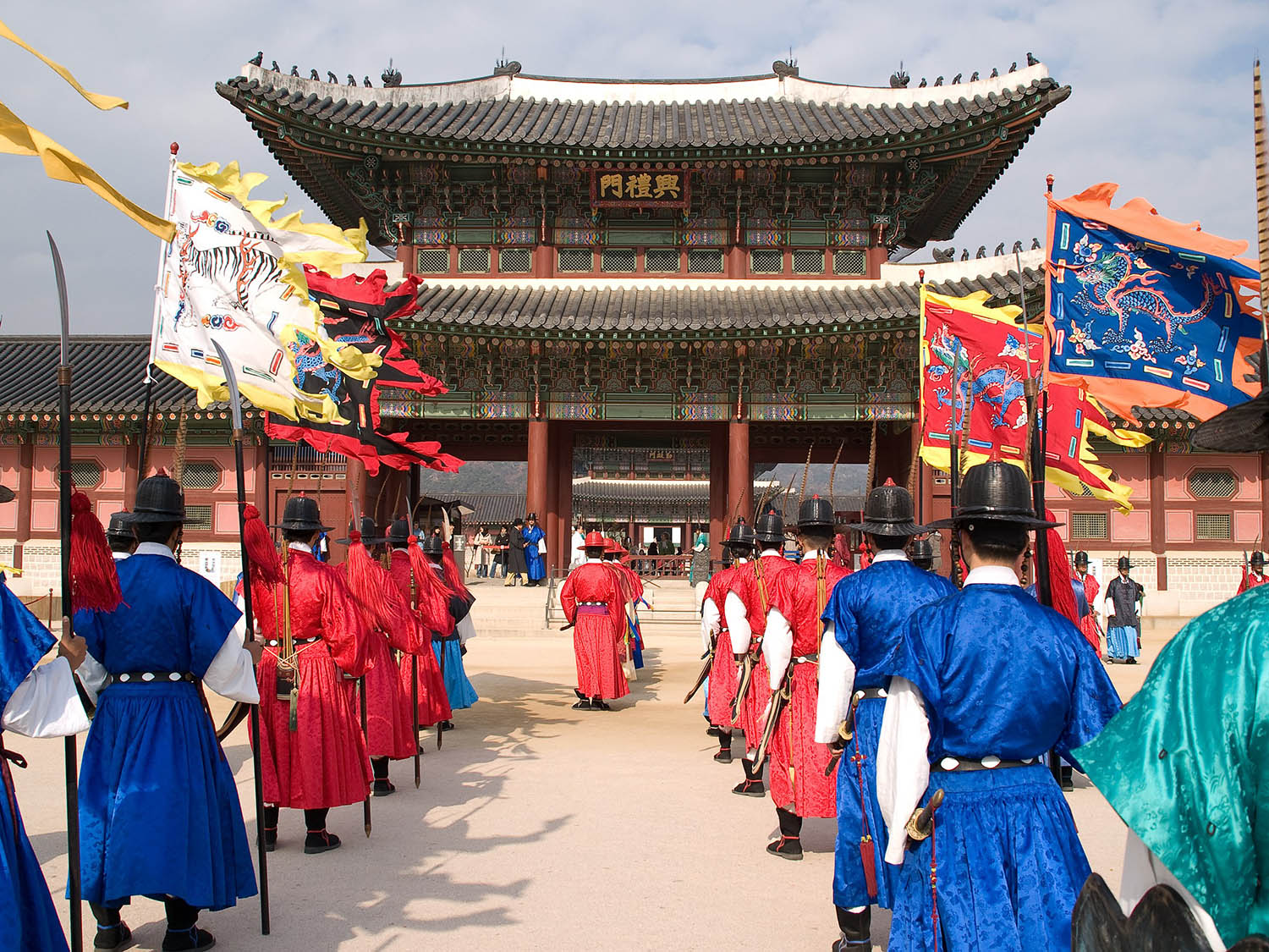 lễ đổi gác cung điện gyeongbokgung hàn quốc