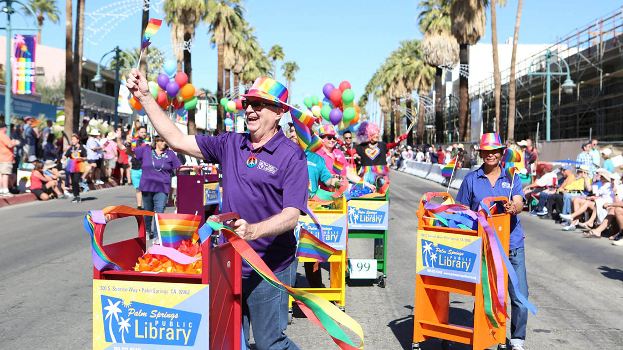 Diễu hành Pride ở thành phố du lịch Palm Springs LGBTQ+
