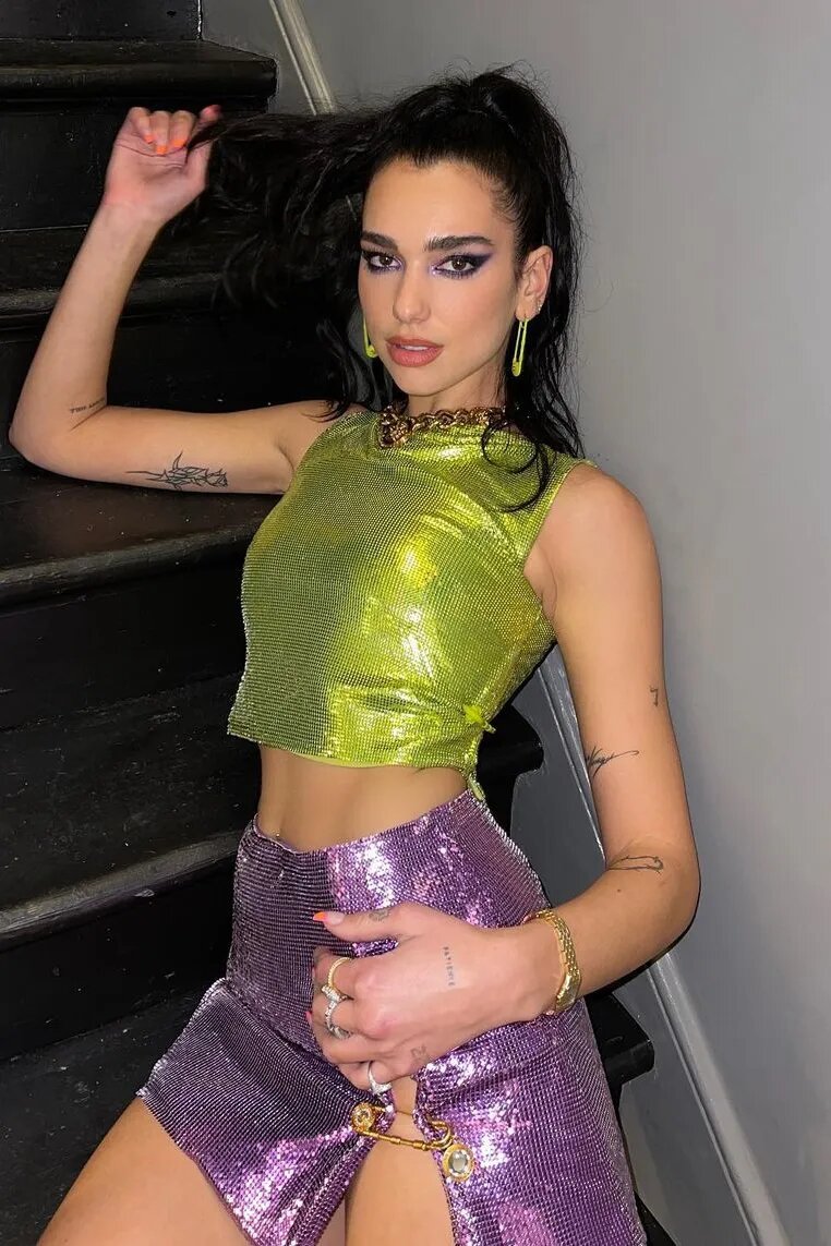 dualipa silver chainmail