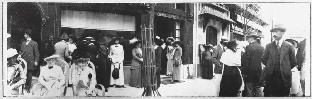 gabrielle chanel Cửa hàng Chanel tại Deauville vào năm 1913