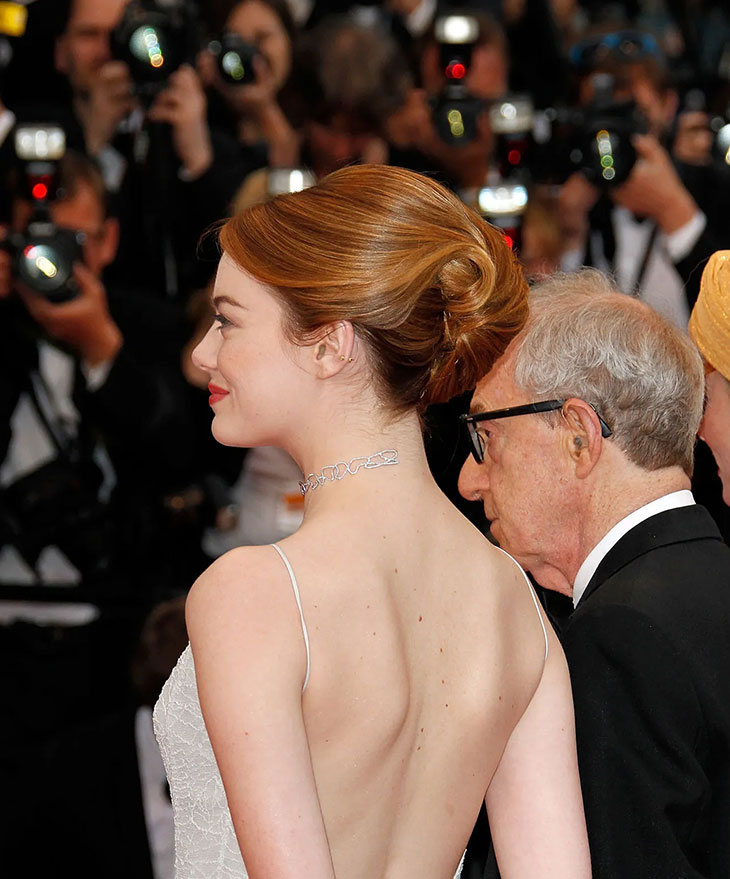 Emma Stone buộc tóc xoắn sang trọng tại Cannes 2015.