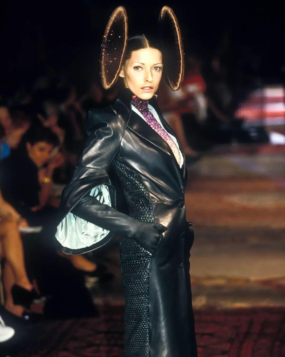 thiết kế thời trang Givenchy 1997