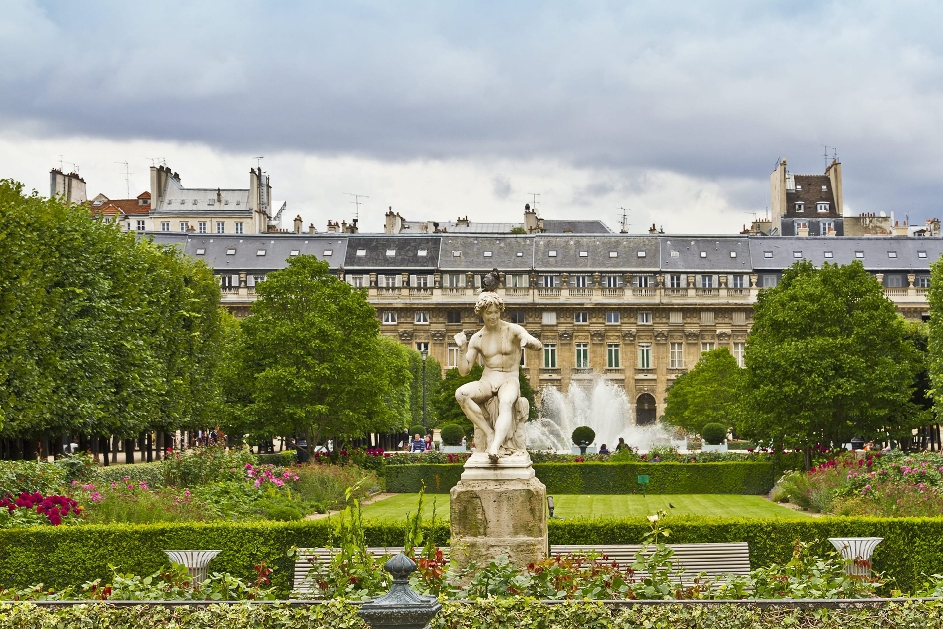 khu vườn Jardin du Palais Royal