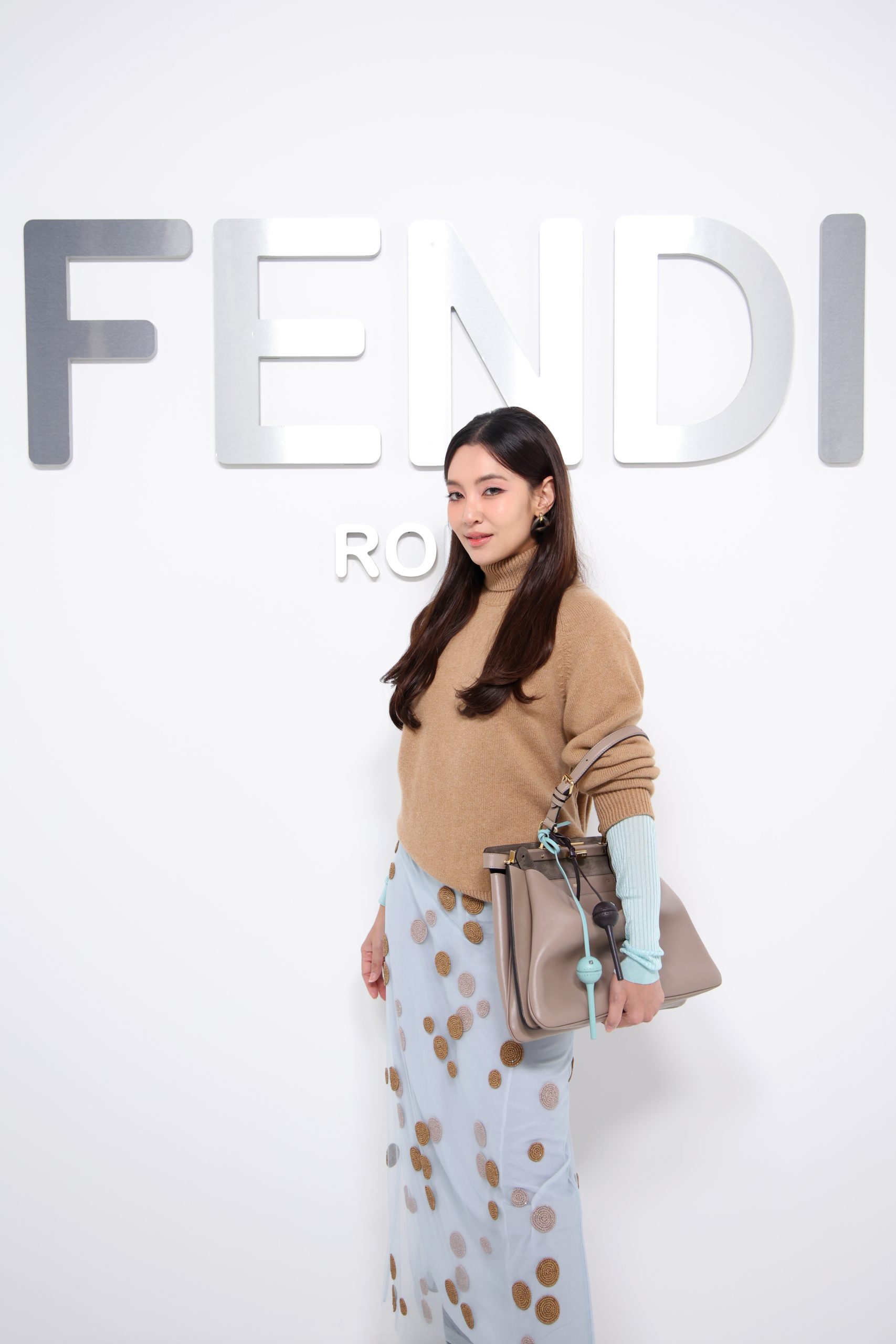 bản phối váy fendi Bella Campen