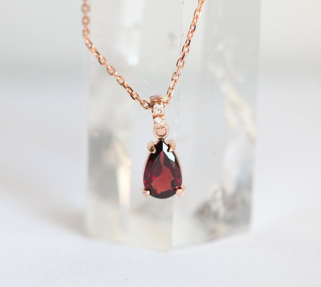 đá garnet