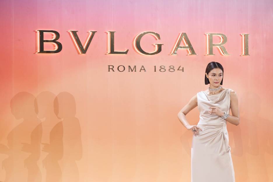 Thiết kế đầm trắng BVLGARI