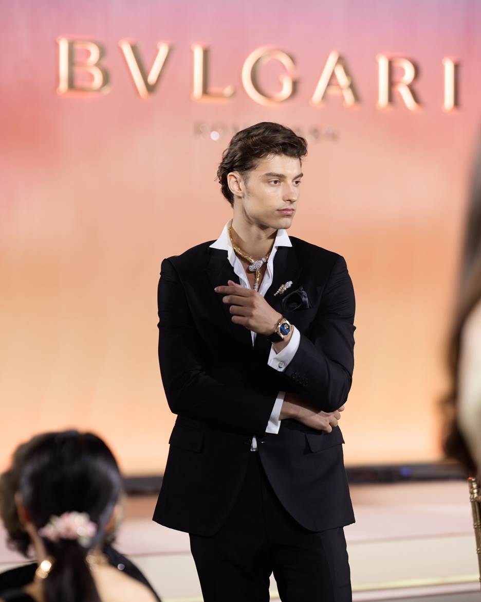 BVLGARI vest phối đồng hồ