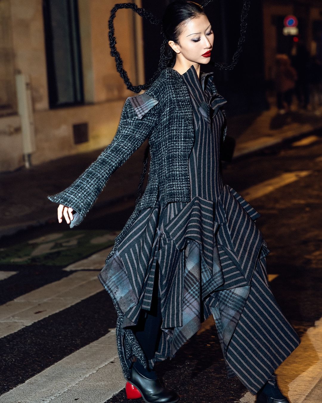 Quỳnh anh shyn diện Yohji Yamamoto