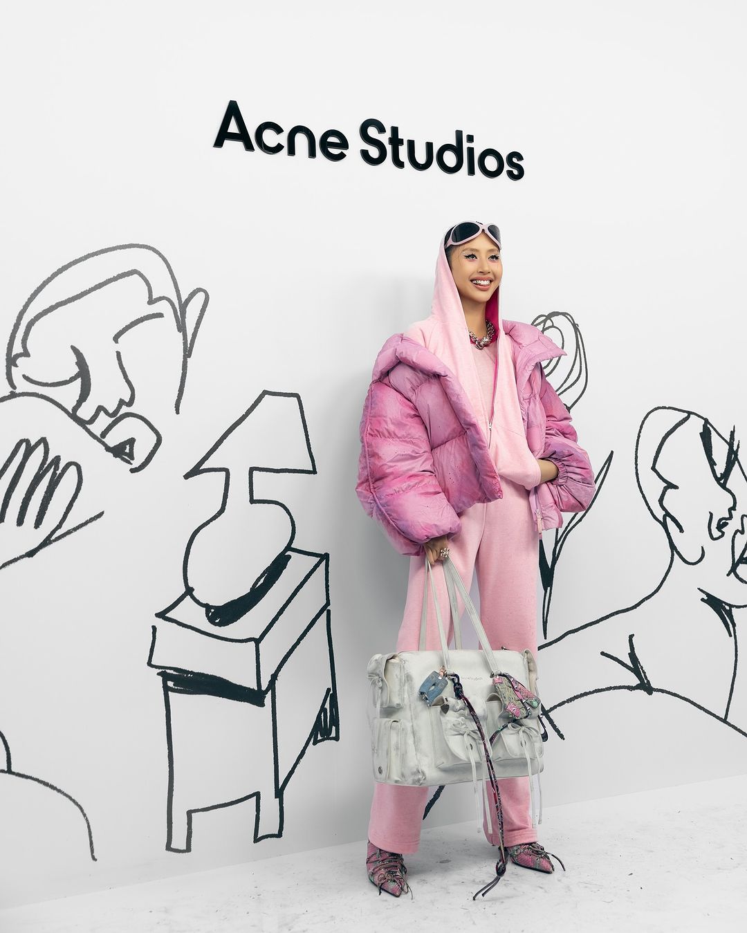 bản phối thể thao Acne Studios