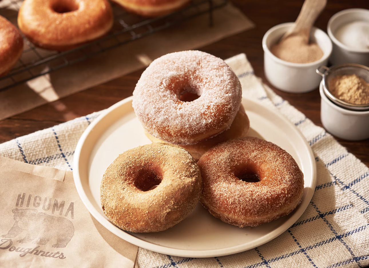 bánh Higuma doughnut tại tokyo nhật bản