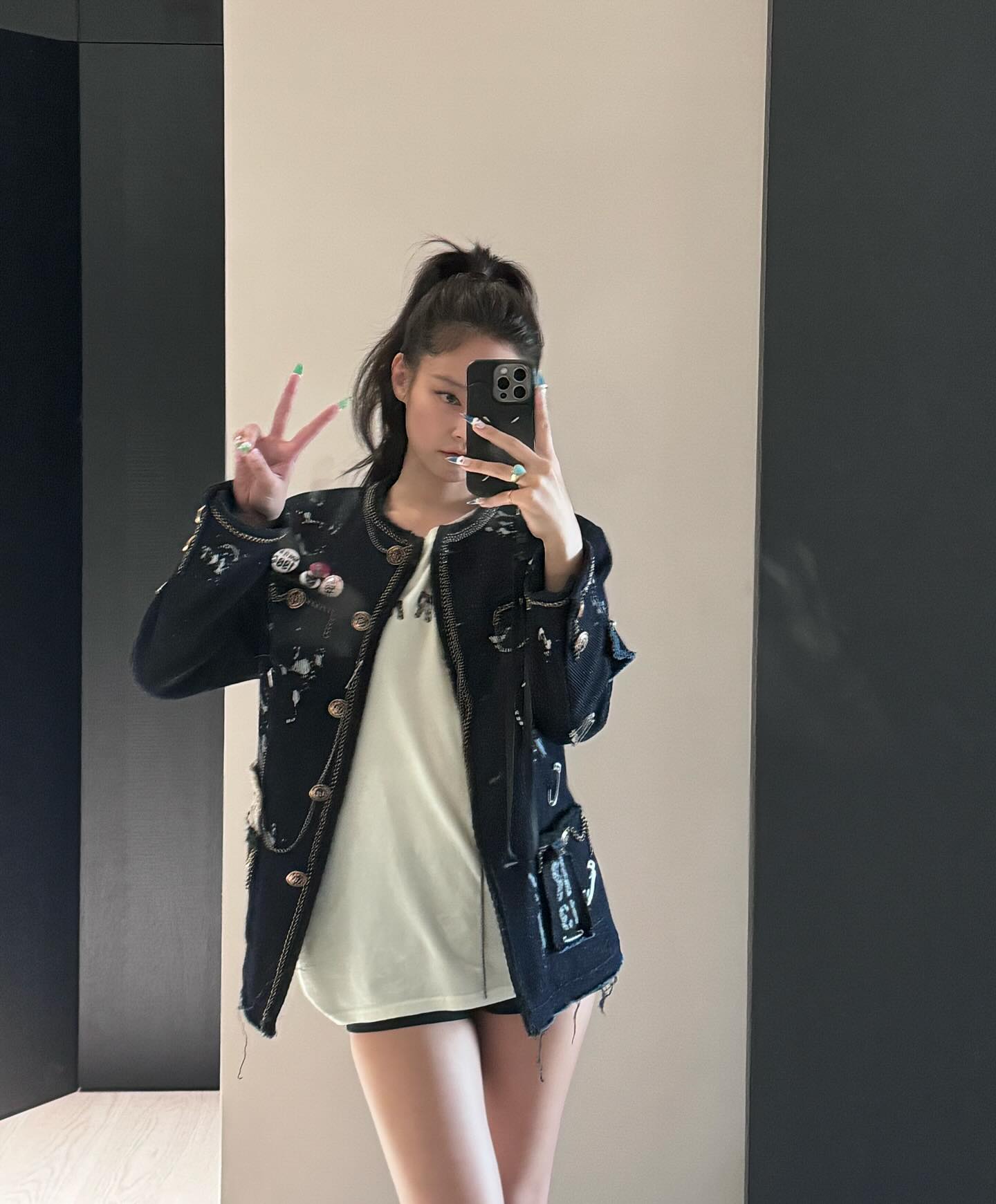 áo khoác oversized phối shorts